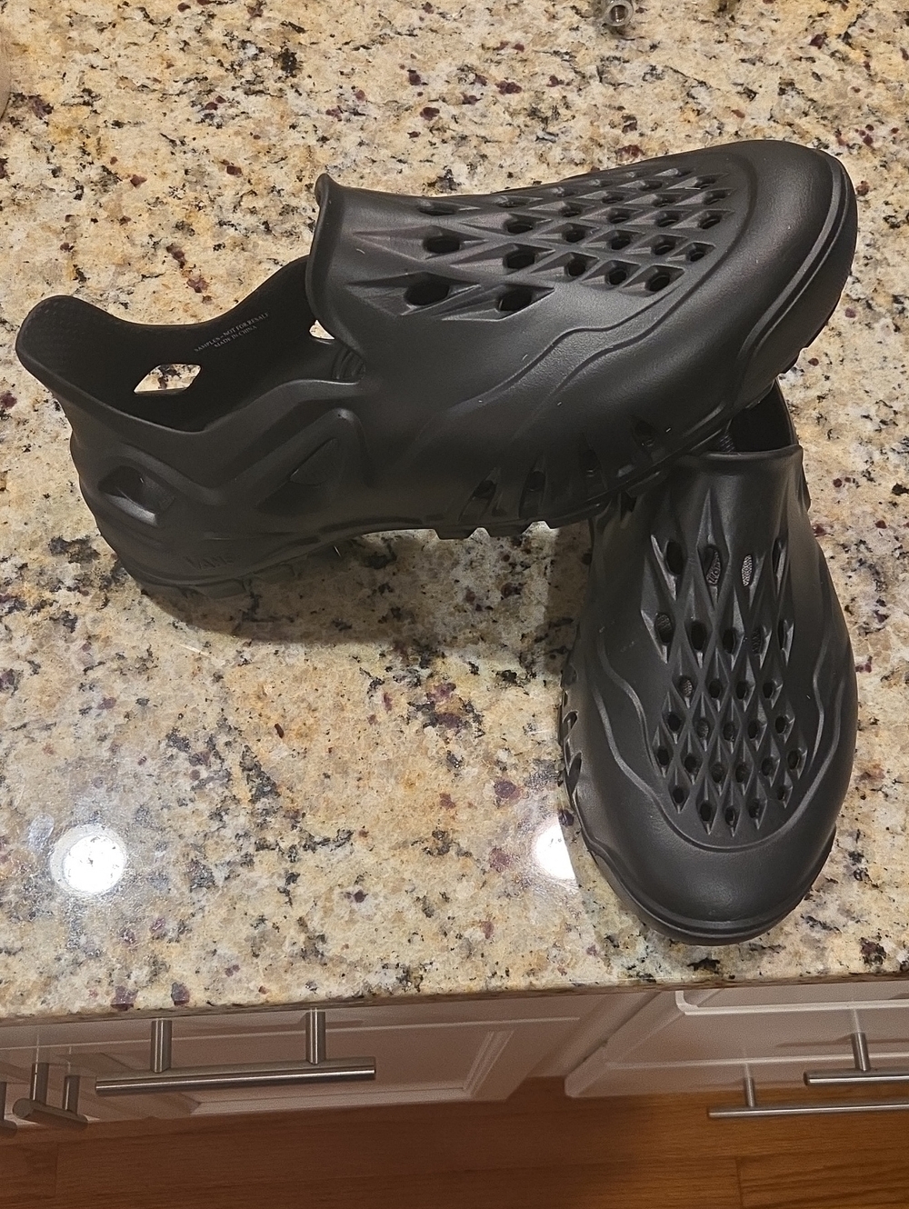 Rare! Vans Amzn Pacu Caviar Size 12 Men.
